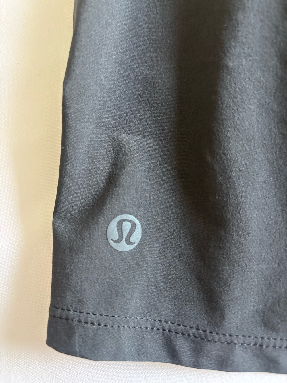 Lululemon pace crush shorts 2.5 in - Picture 4 of 5